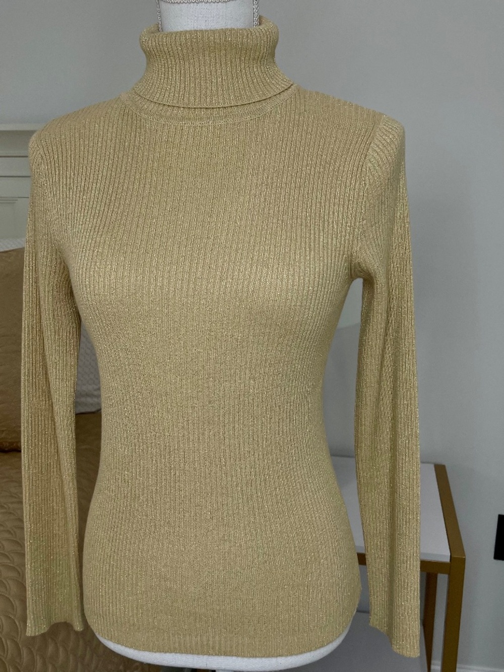 Metallic Gold Turtle Neck Sweater Size Small